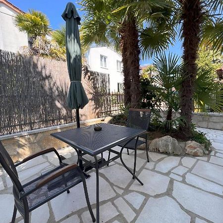 Apartmani Palme Funtana Exterior foto