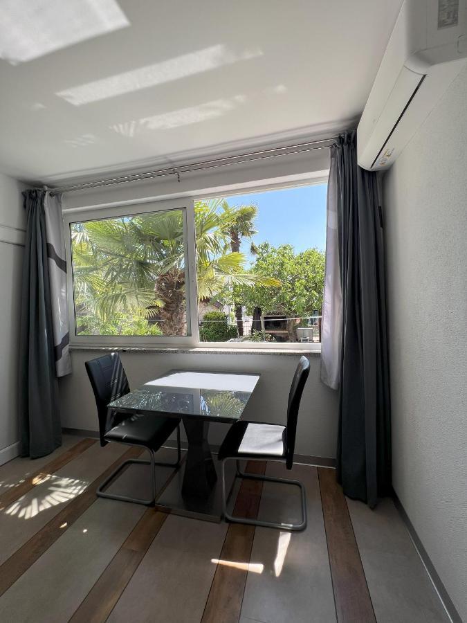 Apartmani Palme Funtana Exterior foto